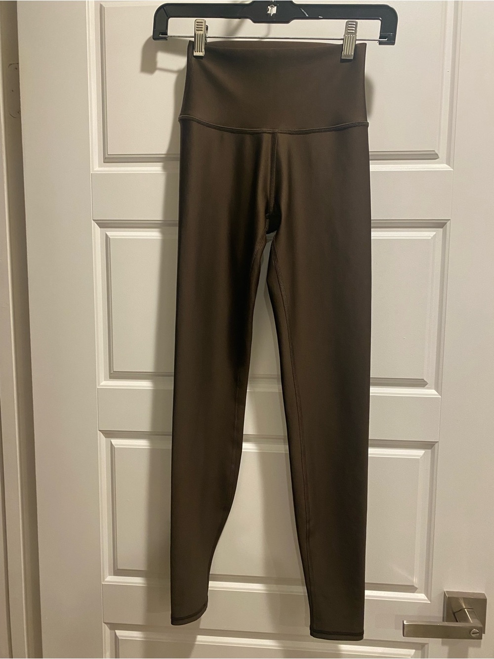 ALO Yoga XXS Leggings in Dark Brown